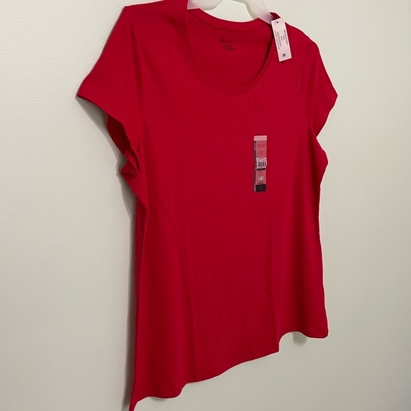 Two brand new t-shirts with tags size XXXL one in red one in pink - Picture 7 of 10